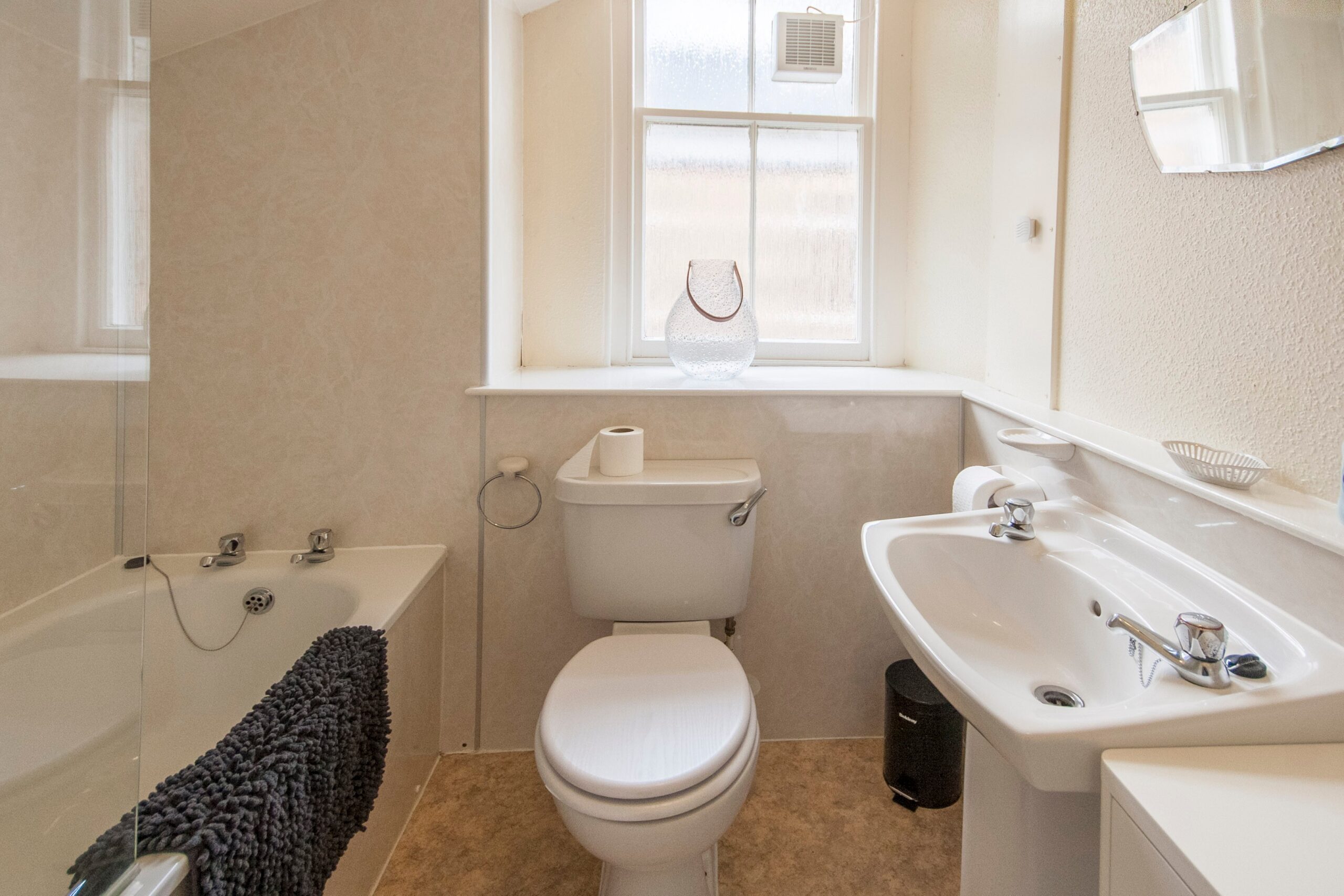 MH-EM-MLE-properties-9669-HDR